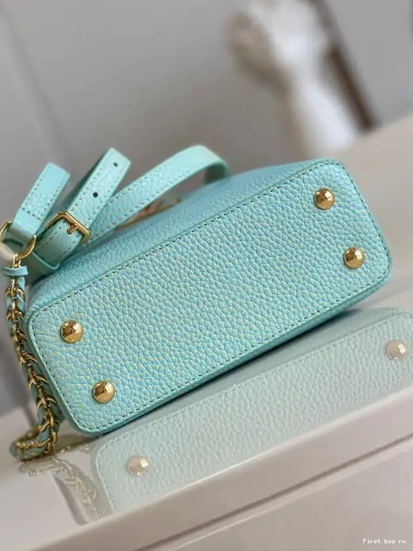 First bag ru MINI VUITTON LOUIS CAPUCINES 0523